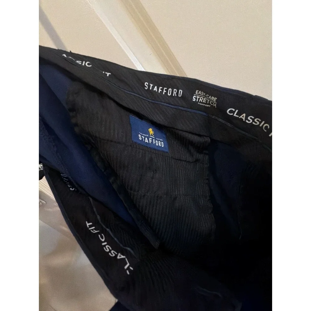 Stafford Executive Classic Fit Easy-Care Stretch Navy‎ Dress Pants 42 x 32